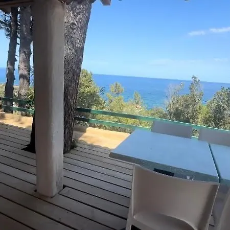 Le Thyreneen فيلة ساري سولينزارا