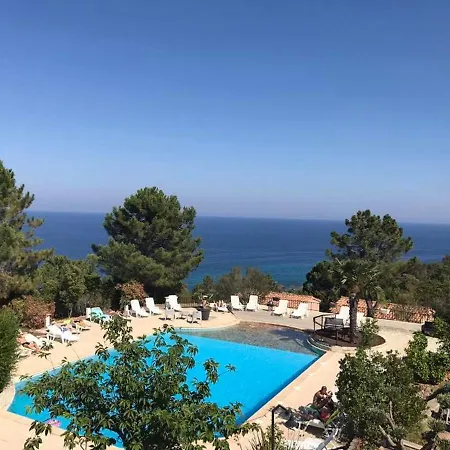 Villa Le Thyreneen *