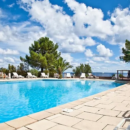 Villa Le Thyreneen *