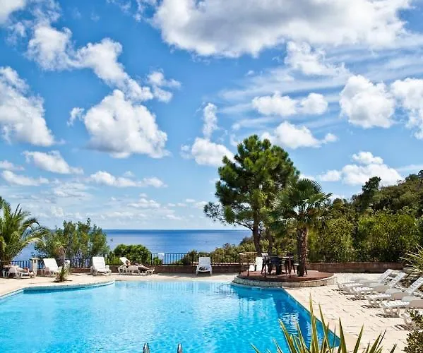 Villa Le Thyreneen *