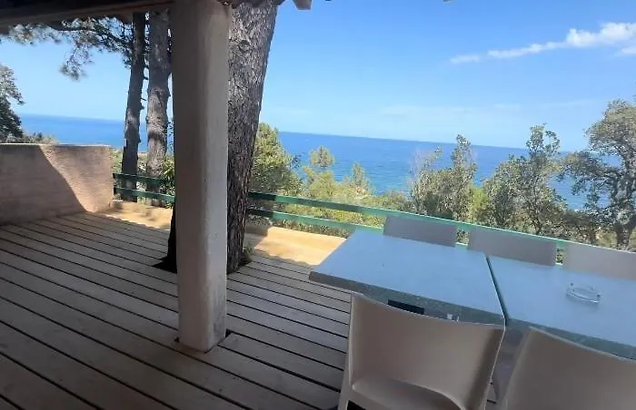 Le Thyreneen Villa Sari-Solenzara