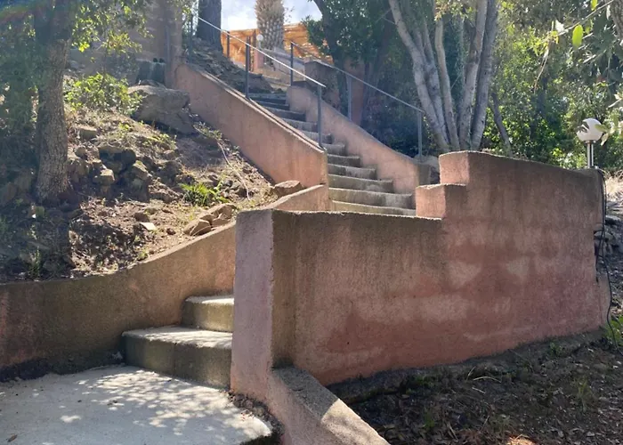 Le Thyreneen Sari-Solenzara