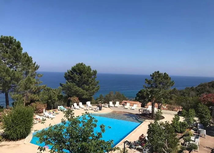 Villa Le Thyreneen *