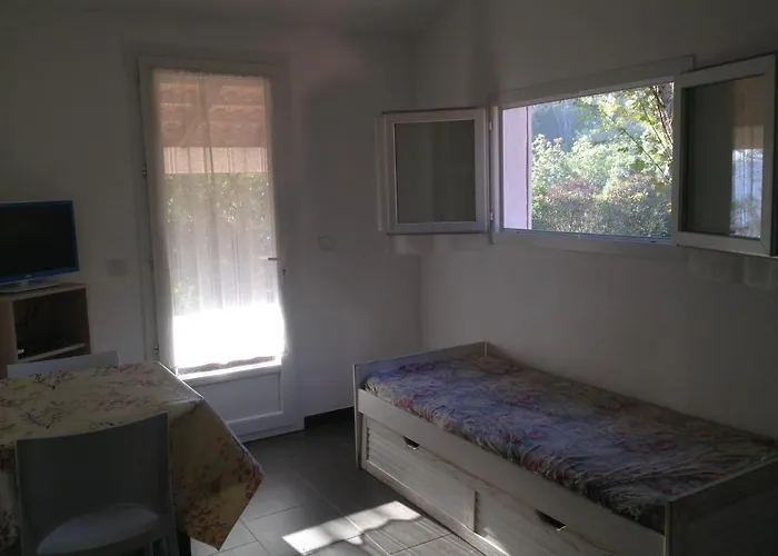 Le Thyreneen Villa Sari-Solenzara